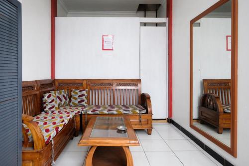 reddoorz syariah near alun alun wonosobo 4