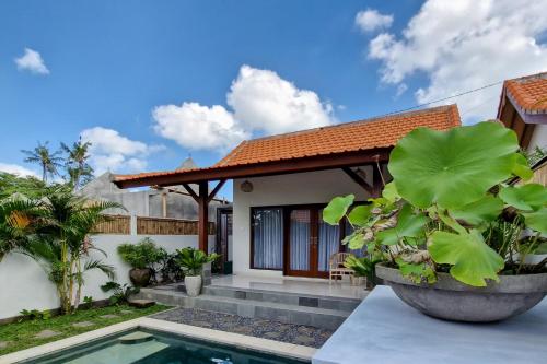 the lavana roemah juwet nyanyi beach