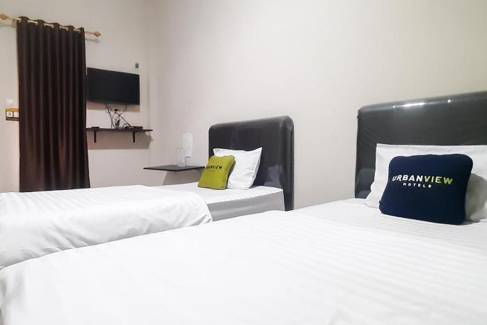 urbanview hotel fira syariah muara enim by reddoorz