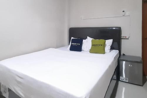 urbanview hotel fira syariah muara enim by reddoorz