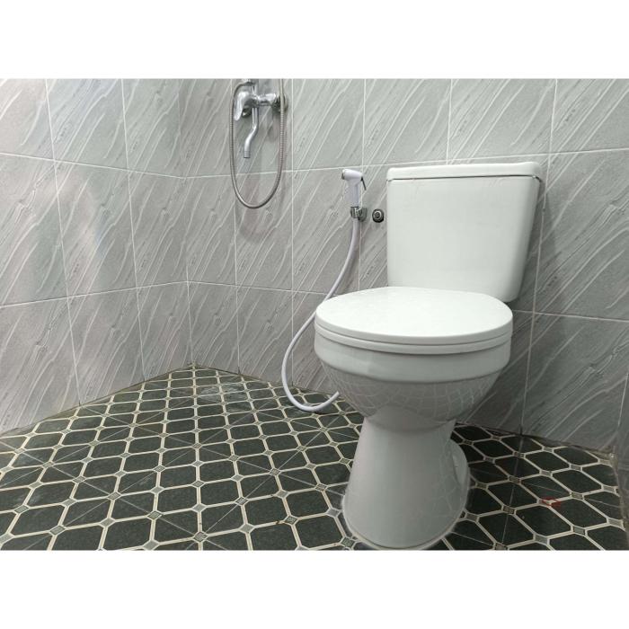 wisma mekar jaya near solo safari mitra reddoorz