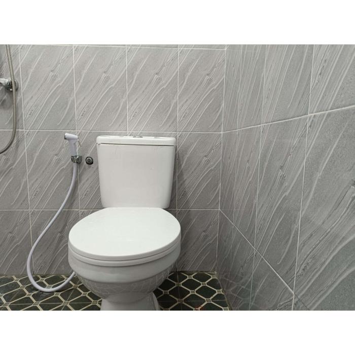 wisma mekar jaya near solo safari mitra reddoorz