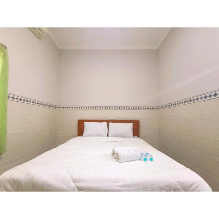 wisma mekar jaya near solo safari mitra reddoorz