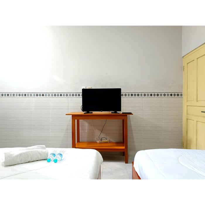 wisma mekar jaya near solo safari mitra reddoorz