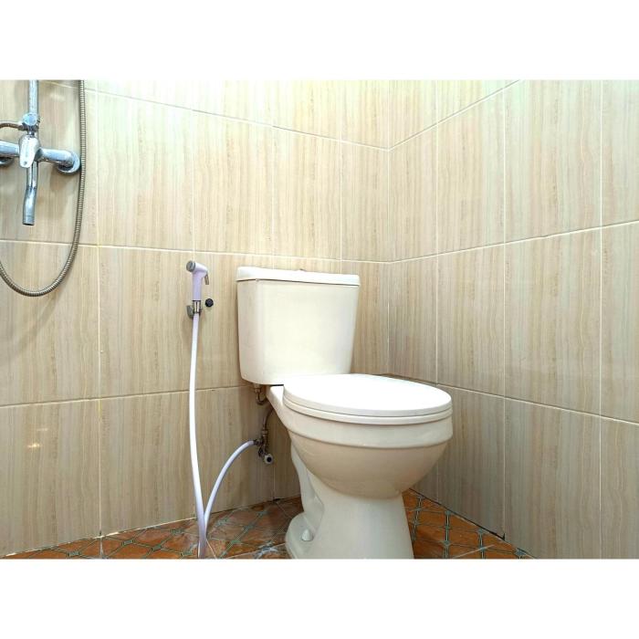 wisma mekar jaya near solo safari mitra reddoorz