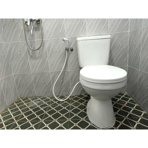 wisma mekar jaya near solo safari mitra reddoorz