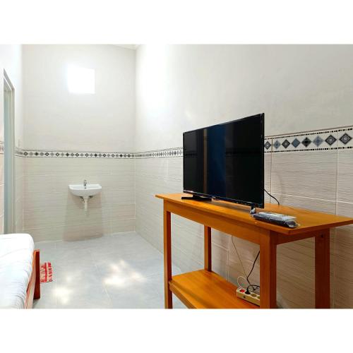 wisma mekar jaya near solo safari mitra reddoorz