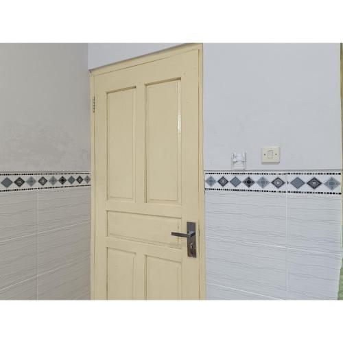 wisma mekar jaya near solo safari mitra reddoorz