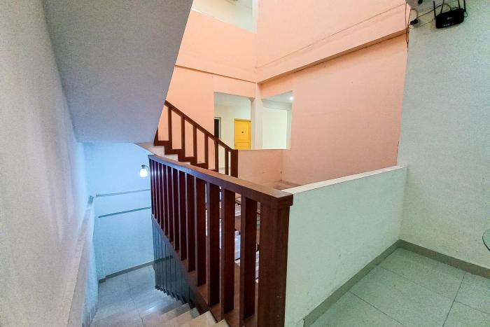 reddoorz hotel baaraka near living world