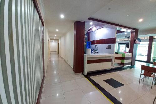 reddoorz hotel baaraka near living world