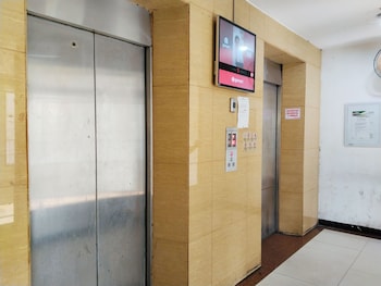 room 88 kemang view apartment