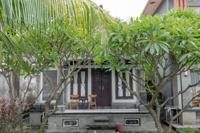 rommeo inn lovina mitra reddoorz