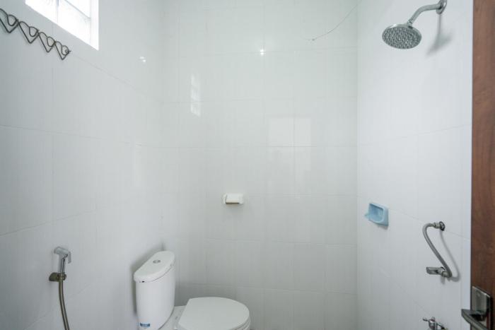rommeo inn lovina mitra reddoorz