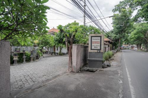 rommeo inn lovina mitra reddoorz