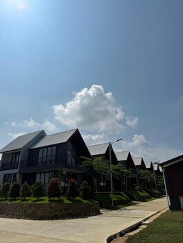 wind hill mountain view resort