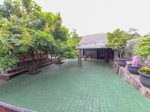 alif house syariah redpartner near taman dayu pandaan