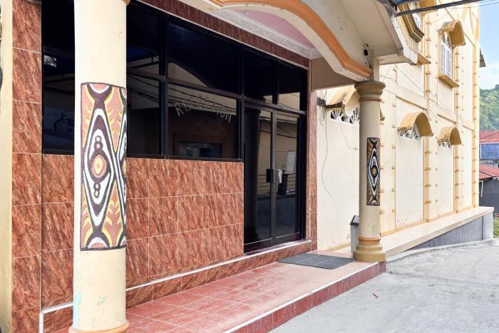 hotel musi entrop 2 jayapura redpartner