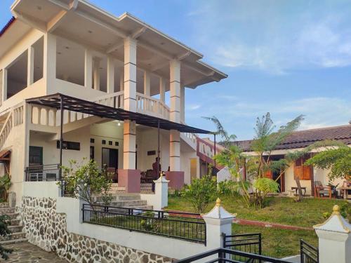 Intayu Homestay Redpartner,,2 star
