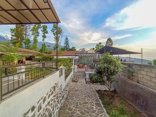 intayu homestay redpartner