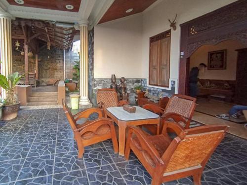 intayu homestay redpartner