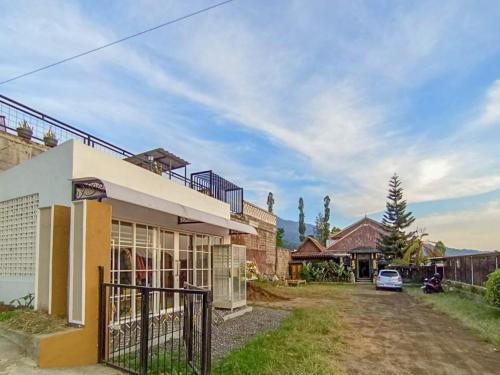 intayu homestay redpartner
