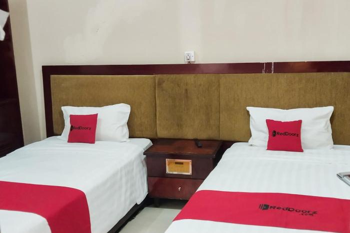reddoorz syariah ameria bandara nongsa batam