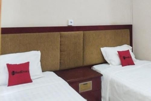 reddoorz syariah ameria bandara nongsa batam