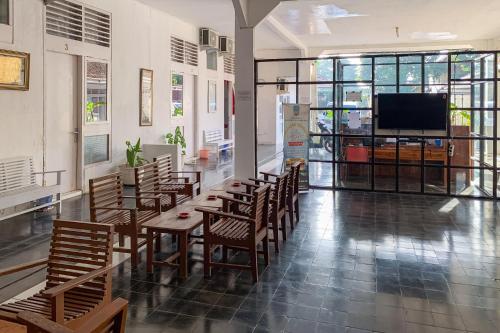 reddoorz at hotel bahagia pangandaran