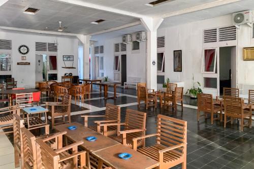 reddoorz at hotel bahagia pangandaran