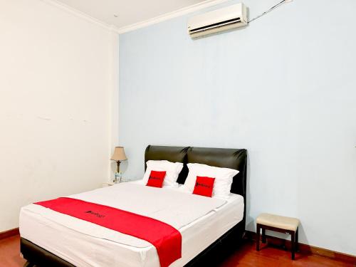 reddoorz at politeknik pelayaran surabaya