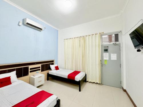 reddoorz at politeknik pelayaran surabaya
