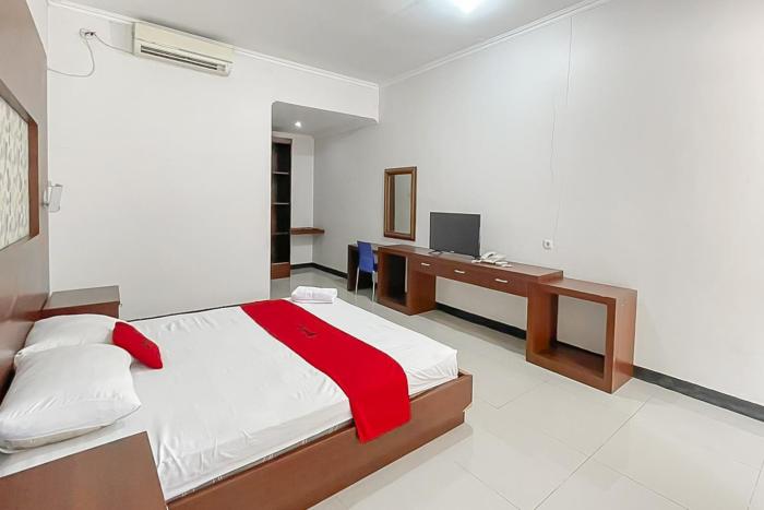 reddoorz near exit toll kalijati subang