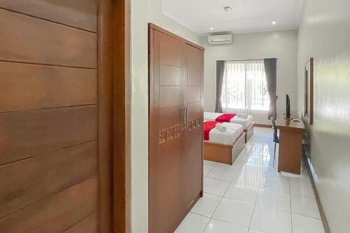 reddoorz near exit toll kalijati subang