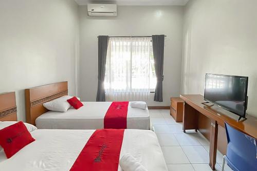 reddoorz near exit toll kalijati subang