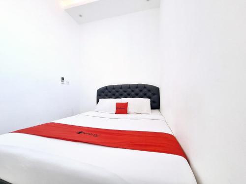Reddoorz Near Stasiun Kediri,,2 star