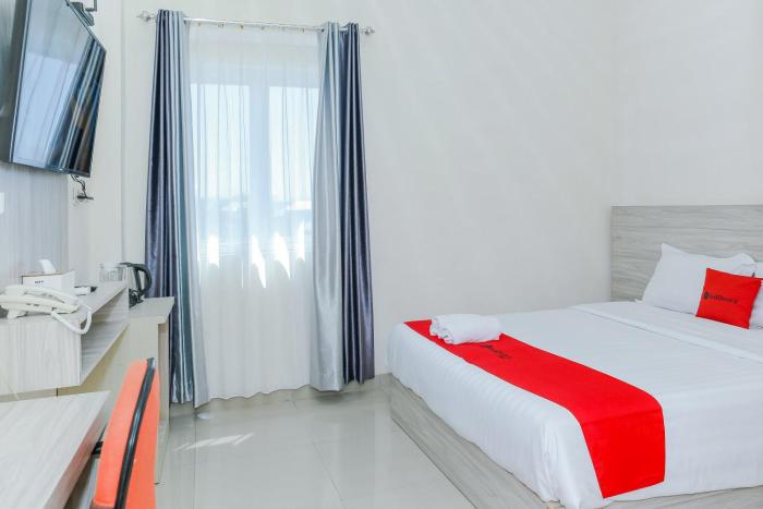 reddoorz plus gng hotel el tari airport kupang