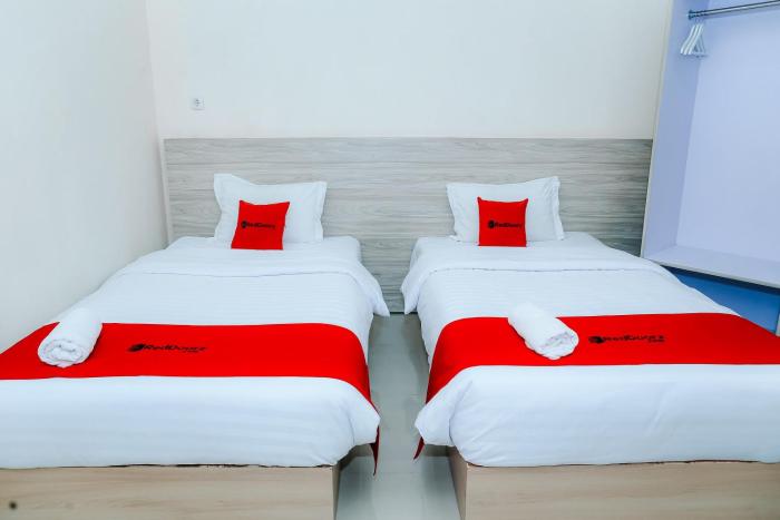 reddoorz plus gng hotel el tari airport kupang