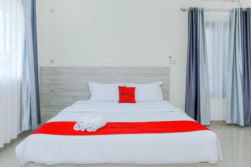 reddoorz plus gng hotel el tari airport kupang