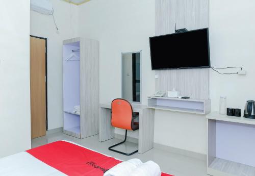 reddoorz plus gng hotel el tari airport kupang
