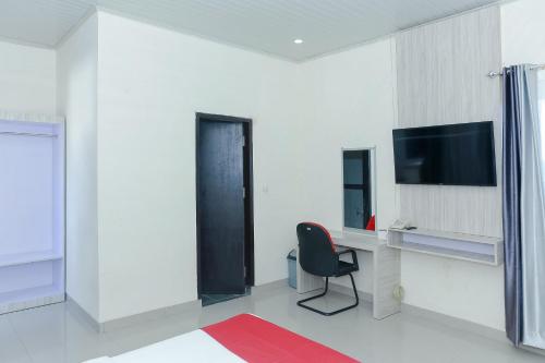 reddoorz plus gng hotel el tari airport kupang