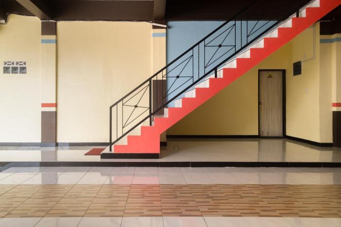reddoorz plus sempurna inn medan