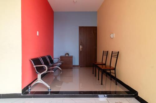 reddoorz plus sempurna inn medan