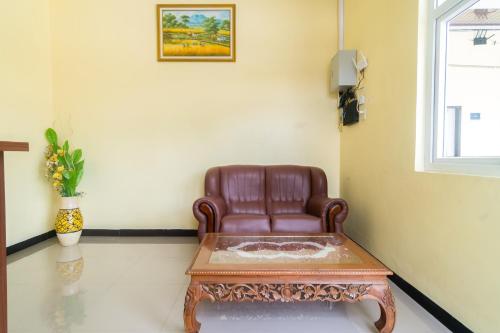 reddoorz plus sempurna inn medan