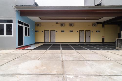 reddoorz plus sempurna inn medan