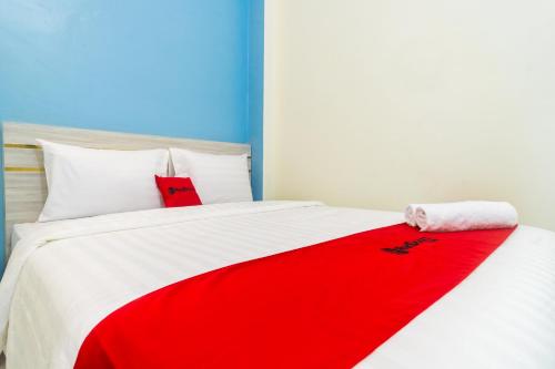 reddoorz plus sempurna inn medan
