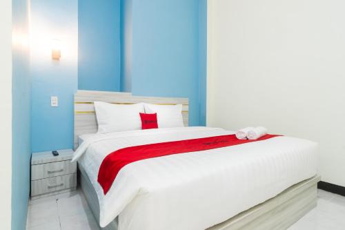 reddoorz plus sempurna inn medan