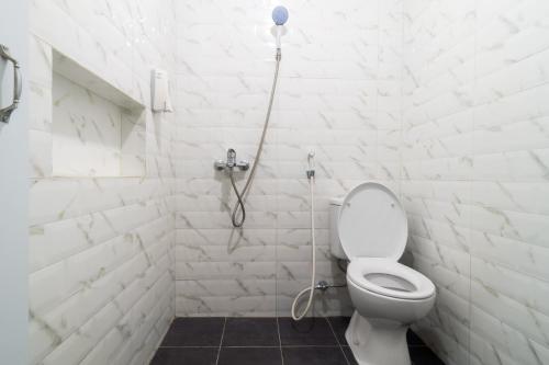 reddoorz plus sempurna inn medan