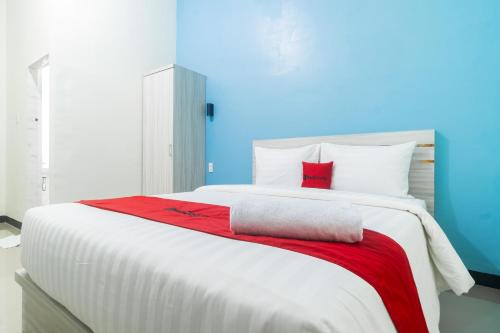 reddoorz plus sempurna inn medan