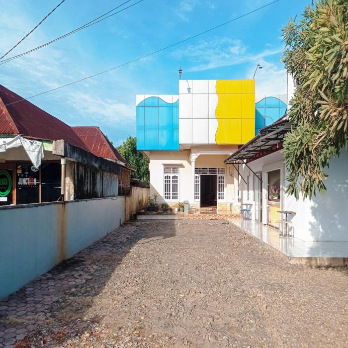 reddoorz syariah hotel dafiz ananda ujung padang