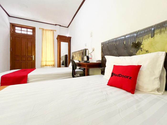 reddoorz syariah near alun alun tulungagung
